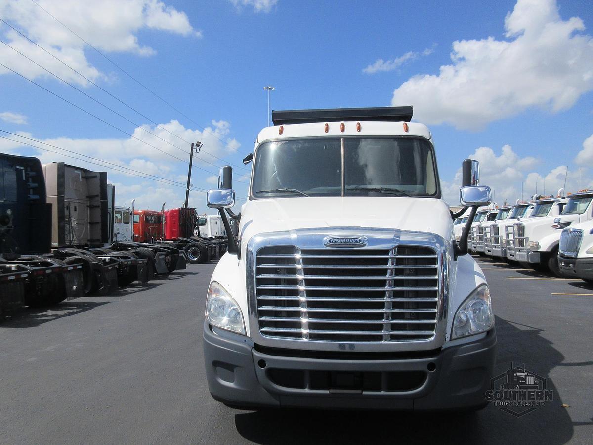 Used 2020 FREIGHTLINER CASCADIA 125