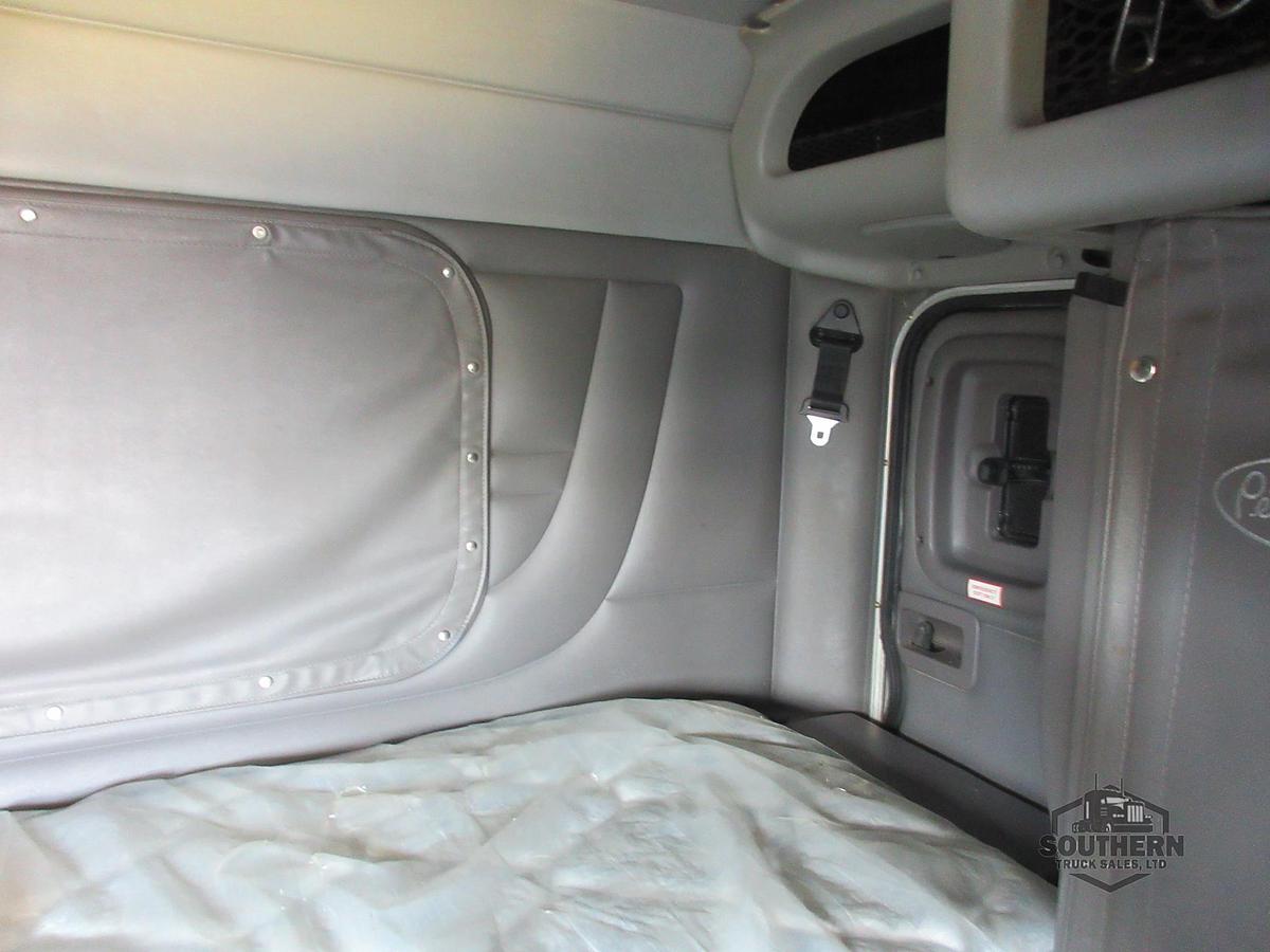 Used 2017 PETERBILT 389