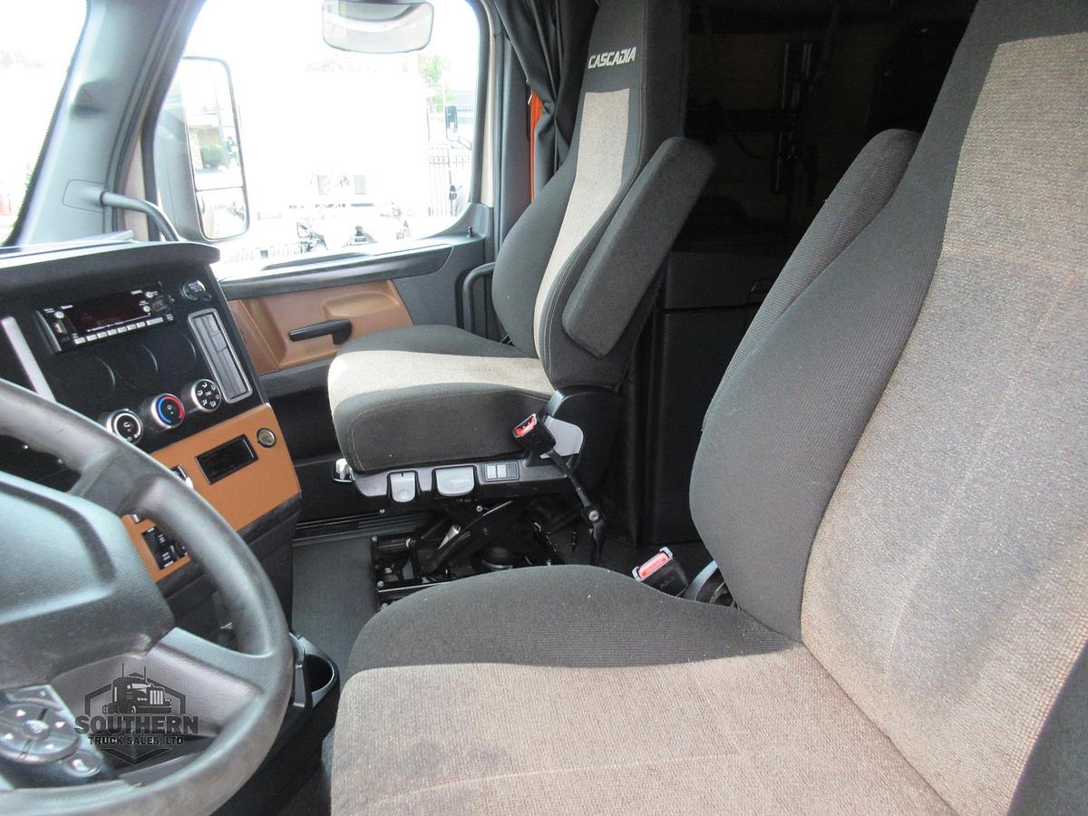 Used 2023 FREIGHTLINER CASCADIA 126