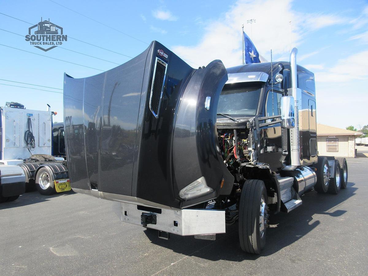 Used 2023 KENWORTH T880
