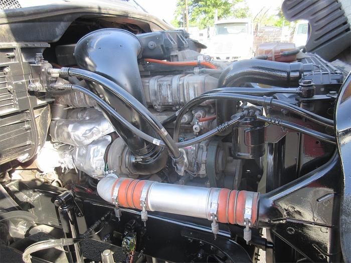 Used 2016 FREIGHTLINER CASCADIA 125