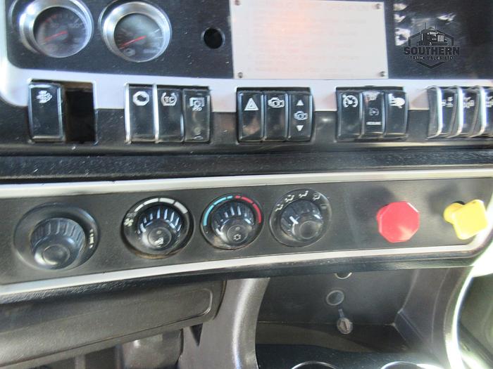 Used 2011 KENWORTH T800