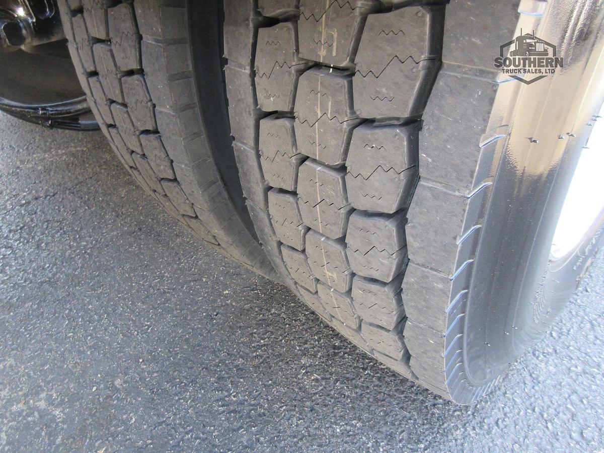 Used 2020 PETERBILT 567