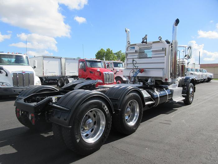 Used 2015 PETERBILT 389 - 6810