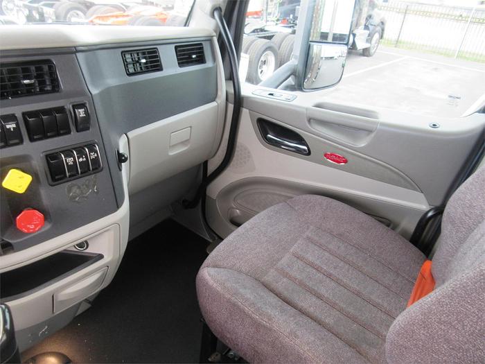 Used 2020 PETERBILT 567