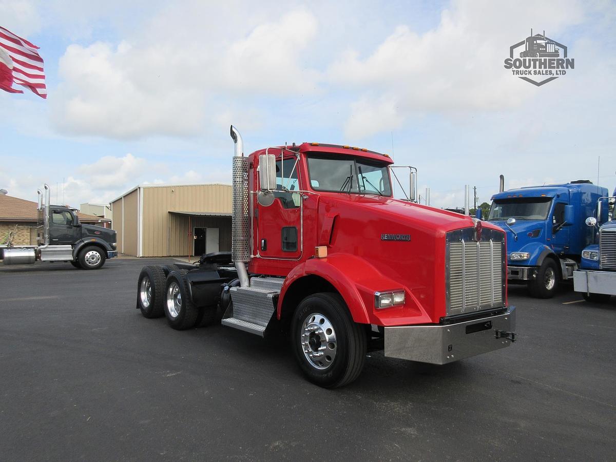 Used 2013 KENWORTH T800
