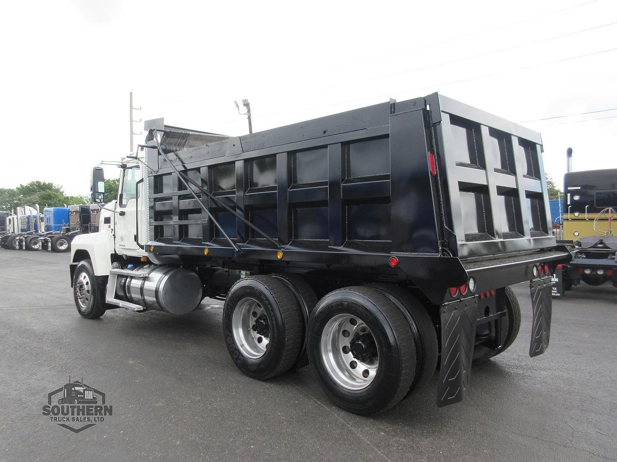 Used 2023 MACK PINNACLE 64T