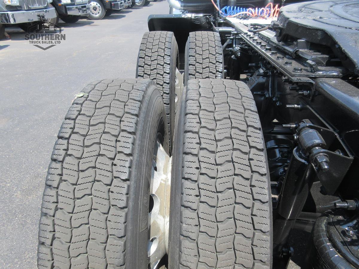 Used 2019 FREIGHTLINER CORONADO 122 SD