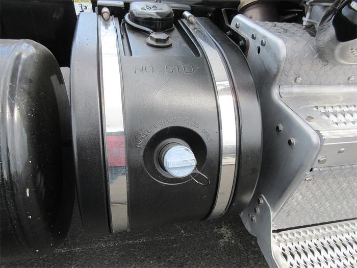 Used 2015 PETERBILT 389