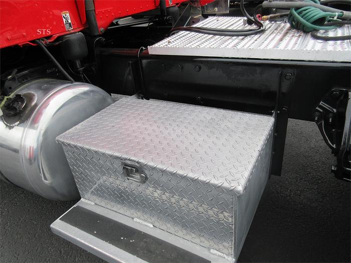 Used 2015 PETERBILT 389