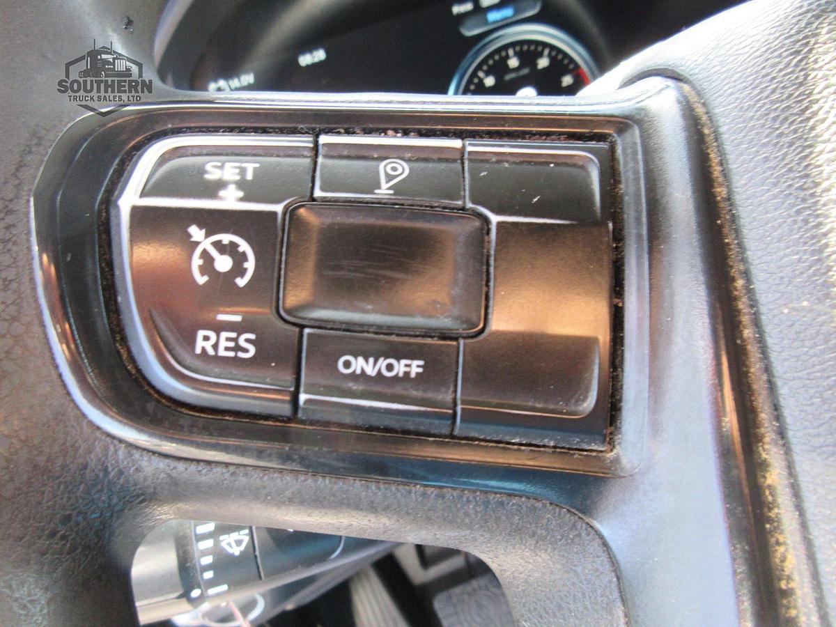 Used 2023 KENWORTH T880