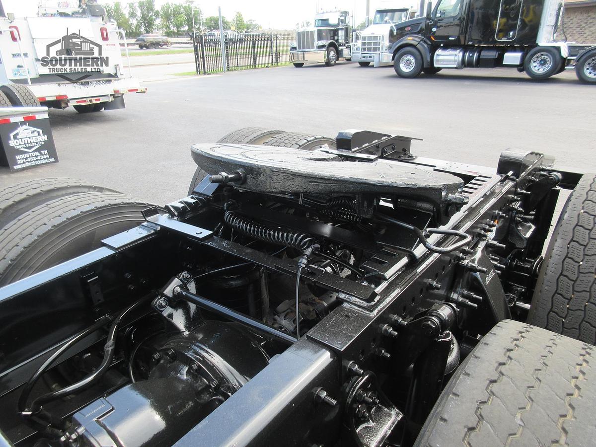 Used 2019 FREIGHTLINER CASCADIA 125