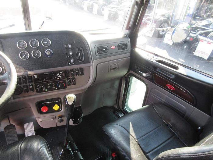 Used 2014 PETERBILT 389