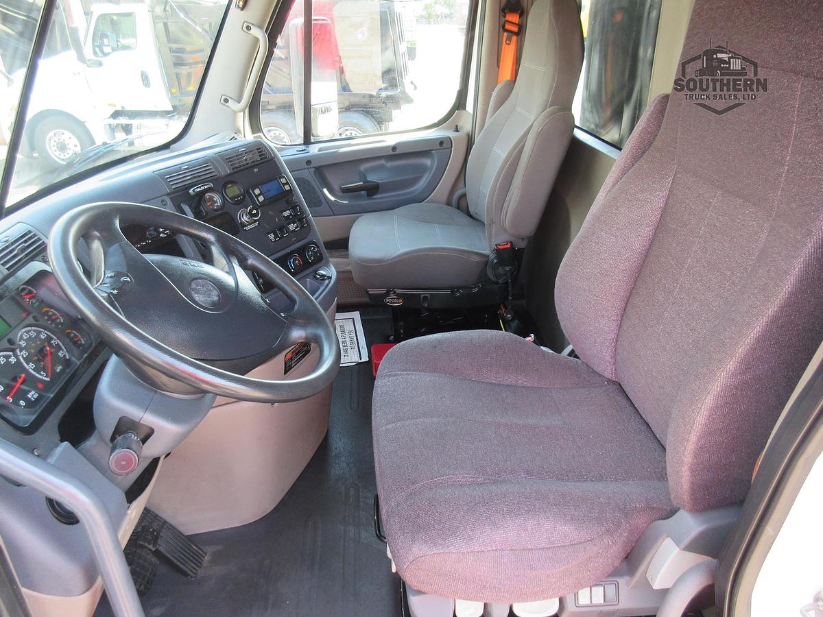 Used 2019 FREIGHTLINER CASCADIA 113