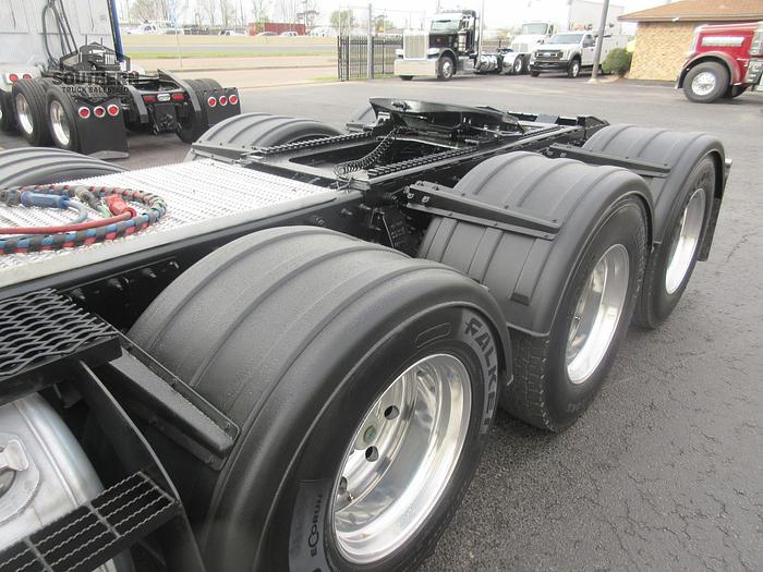 Used 2017 PETERBILT 367