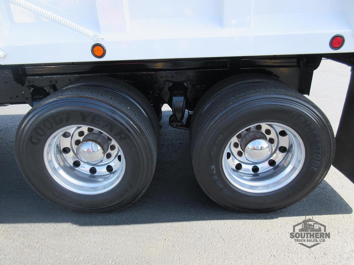 Used 2019 FREIGHTLINER CASCADIA 126