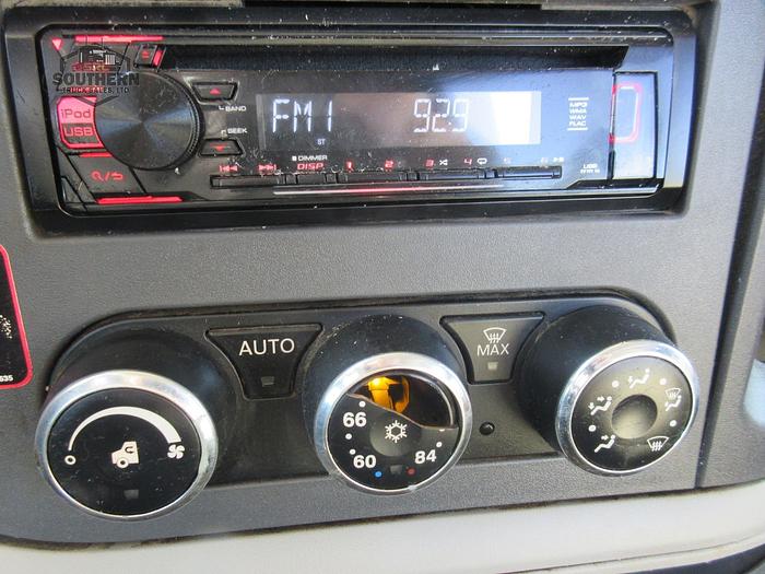 Used 2020 PETERBILT 567