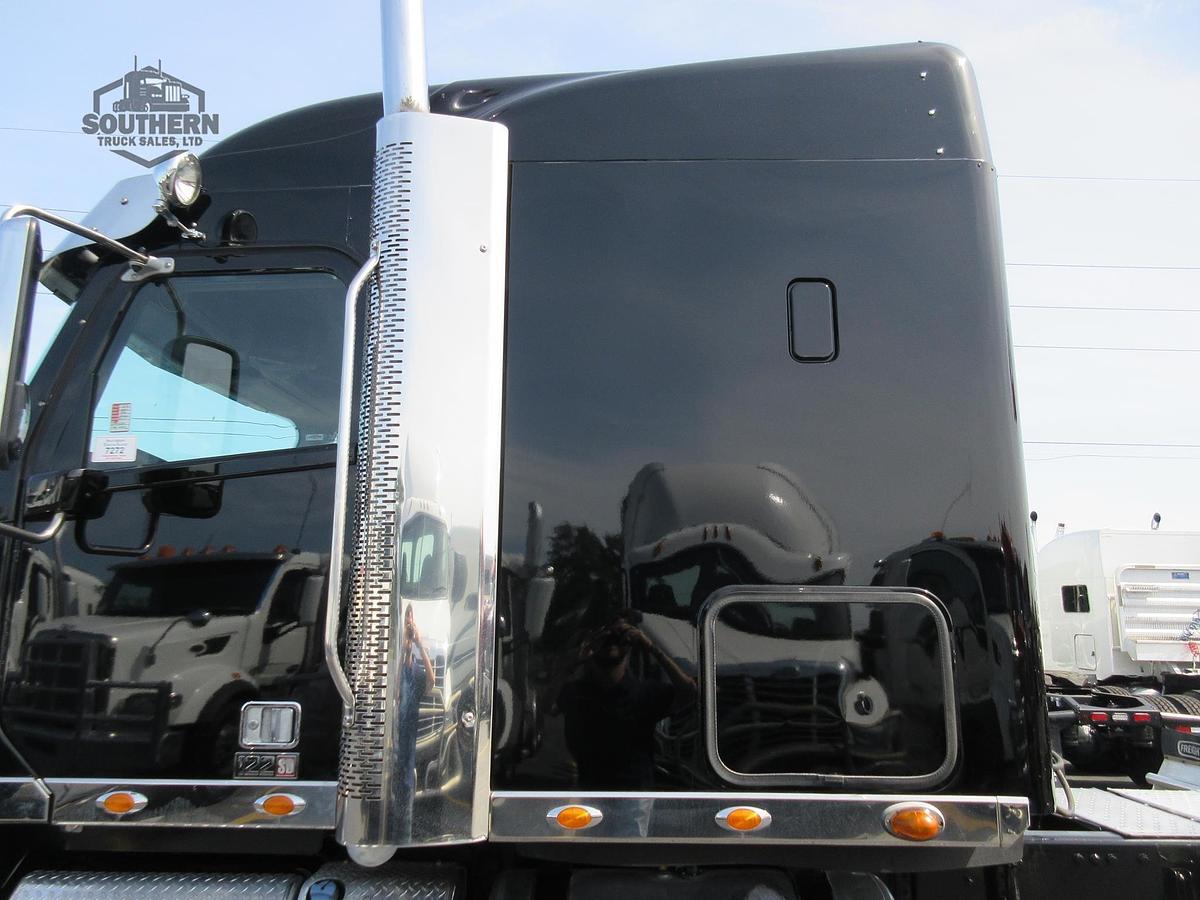 Used 2023 FREIGHTLINER CORONADO 122 SD