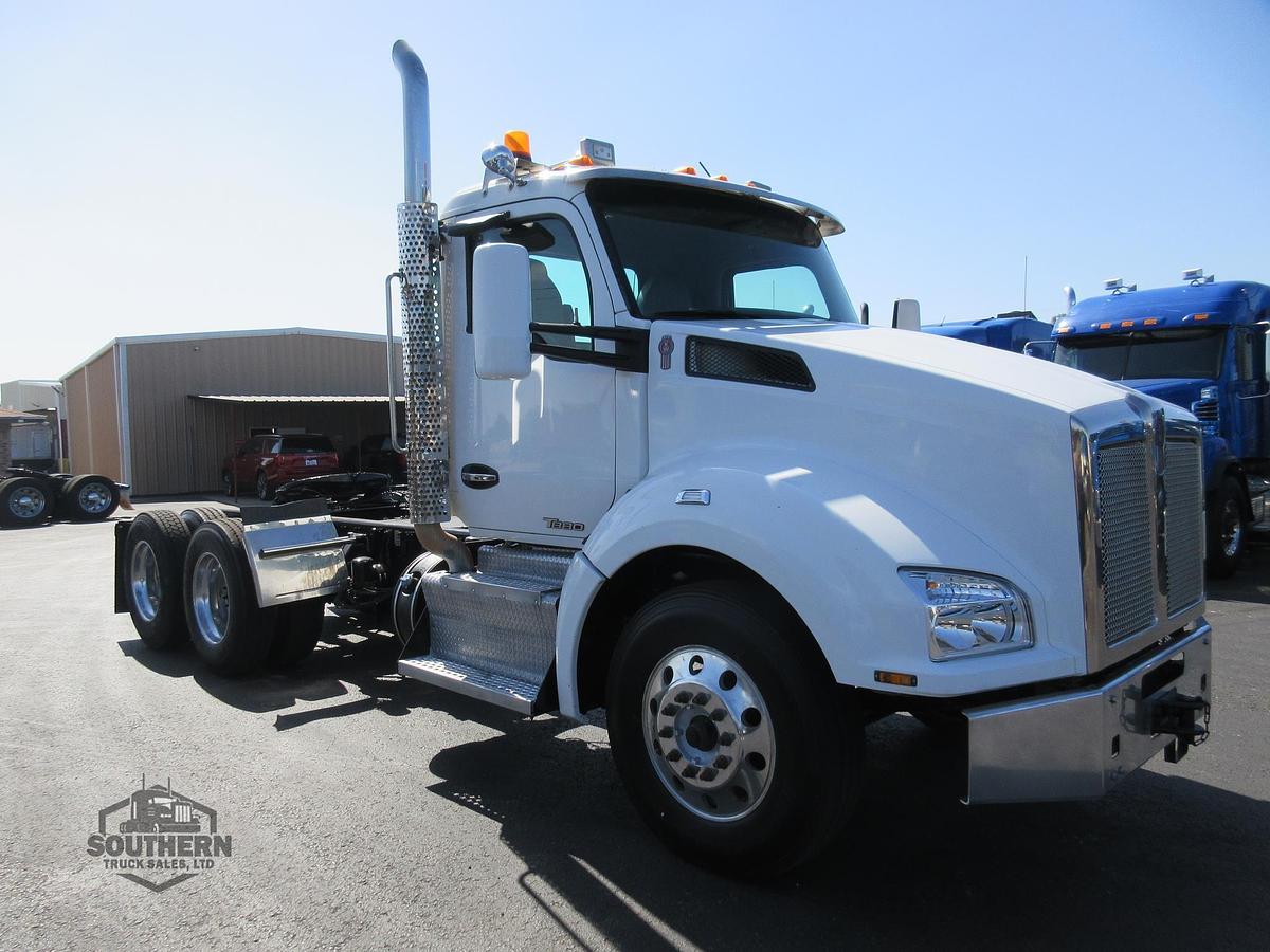 Used 2016 KENWORTH T880