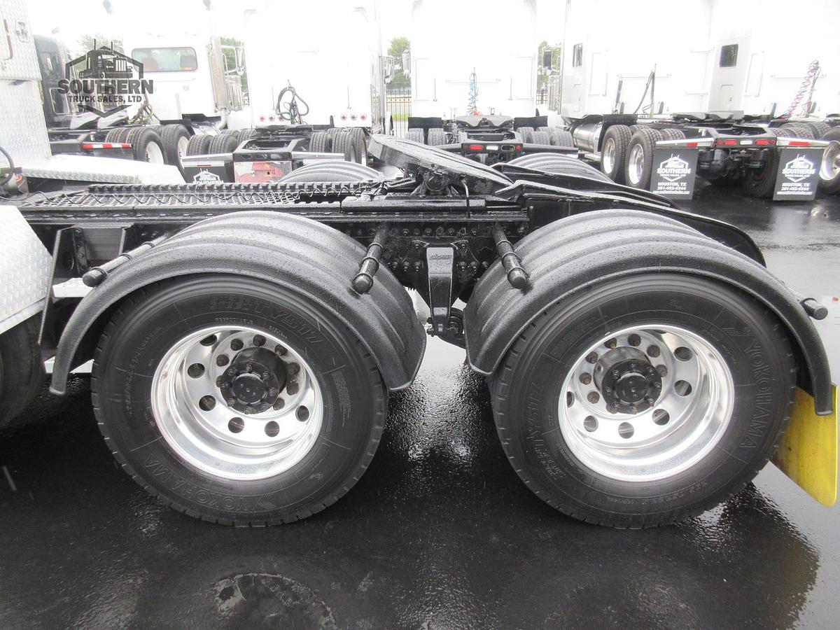 Used 2021 FREIGHTLINER CORONADO 122 SD