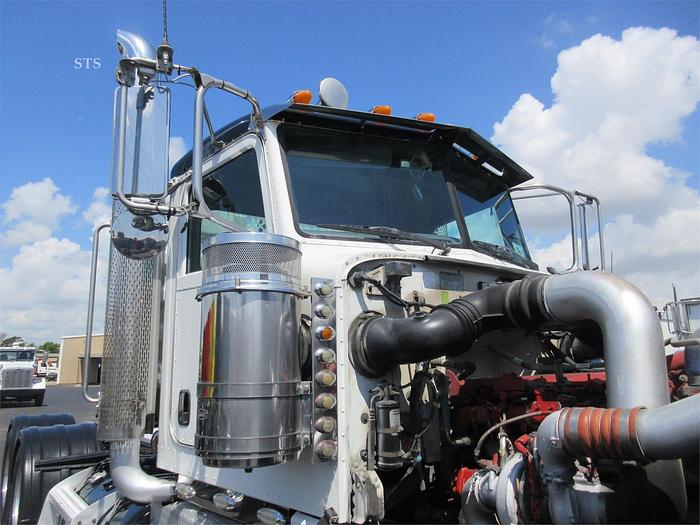 Used 2015 PETERBILT 389