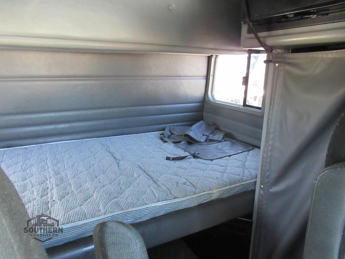 Used 2019 PETERBILT 389