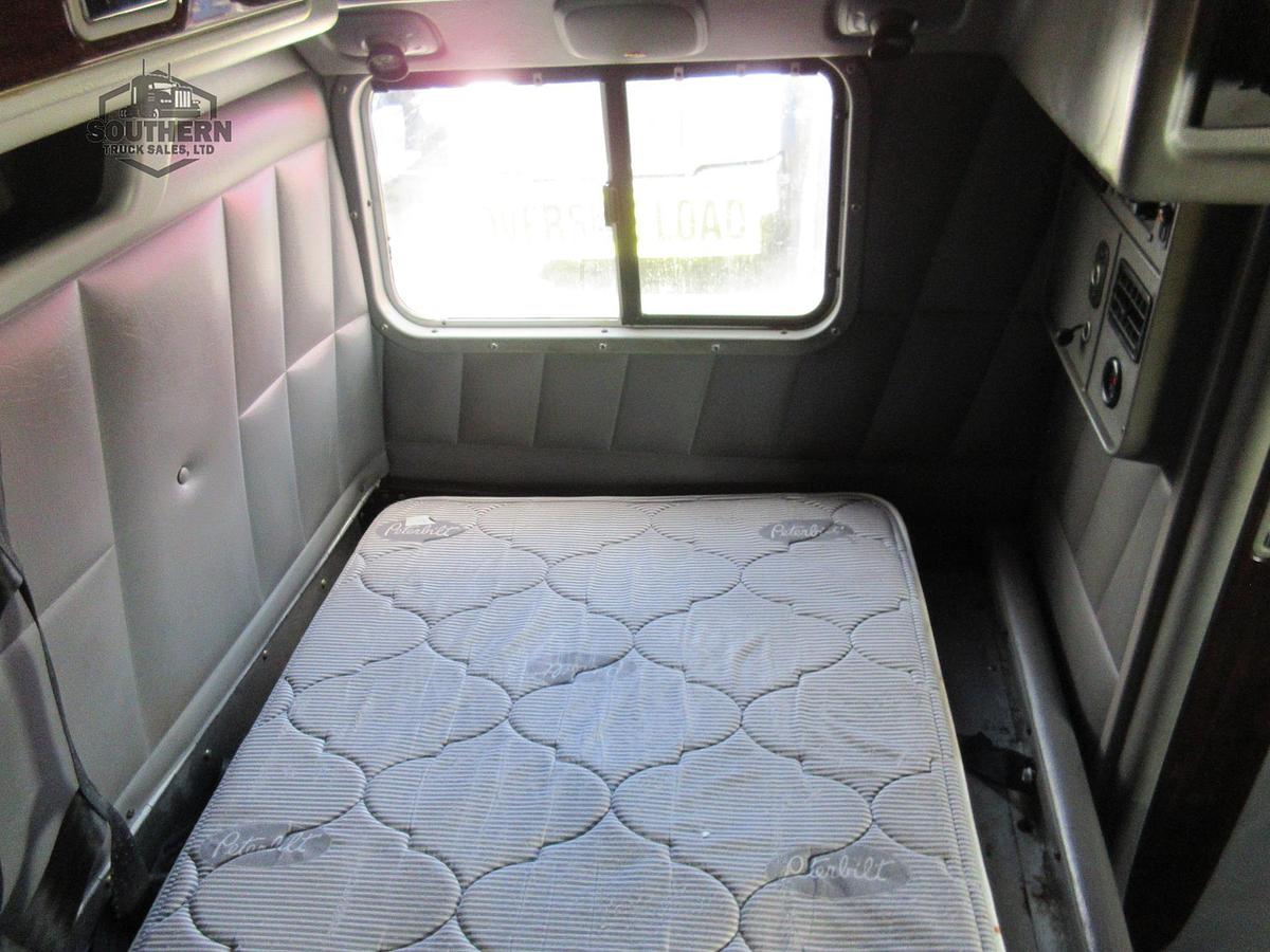 Used 2019 PETERBILT 389