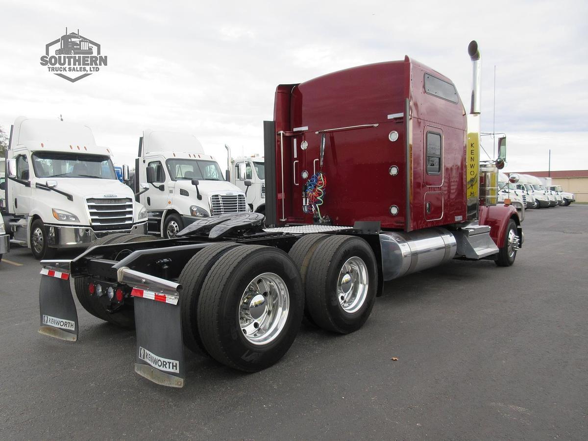 Used 2023 KENWORTH W900L