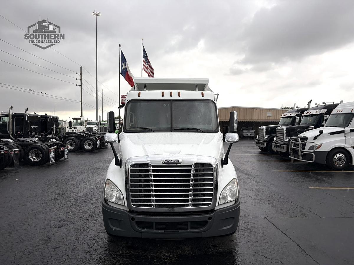 Used 2020 FREIGHTLINER CASCADIA 125