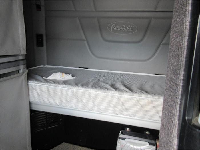 Used 2015 PETERBILT 579