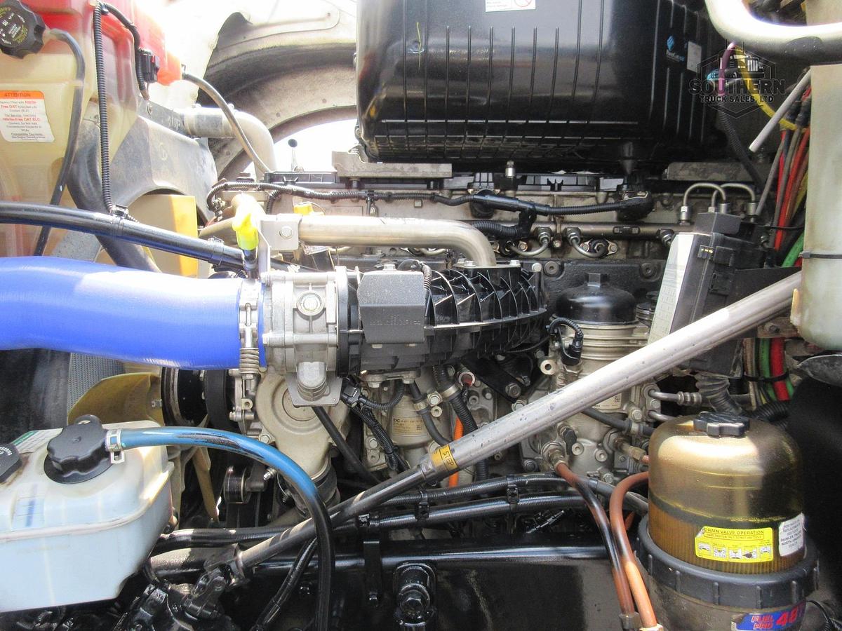 Used 2019 FREIGHTLINER CORONADO 122 SD