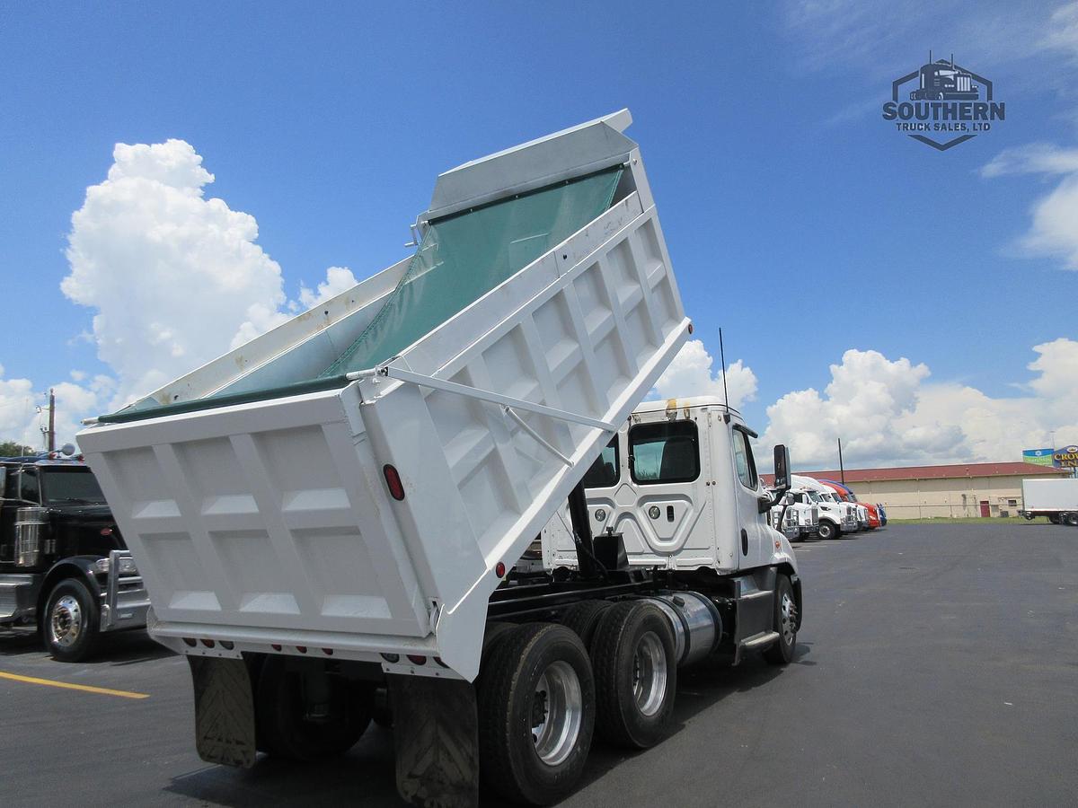 Used 2019 FREIGHTLINER CASCADIA 113