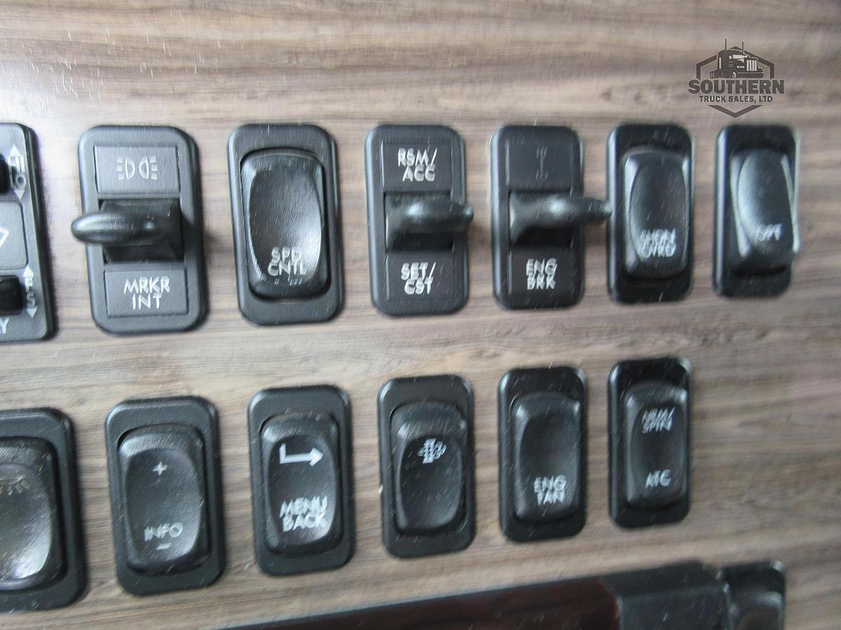 Used 2023 FREIGHTLINER CORONADO 122 SD