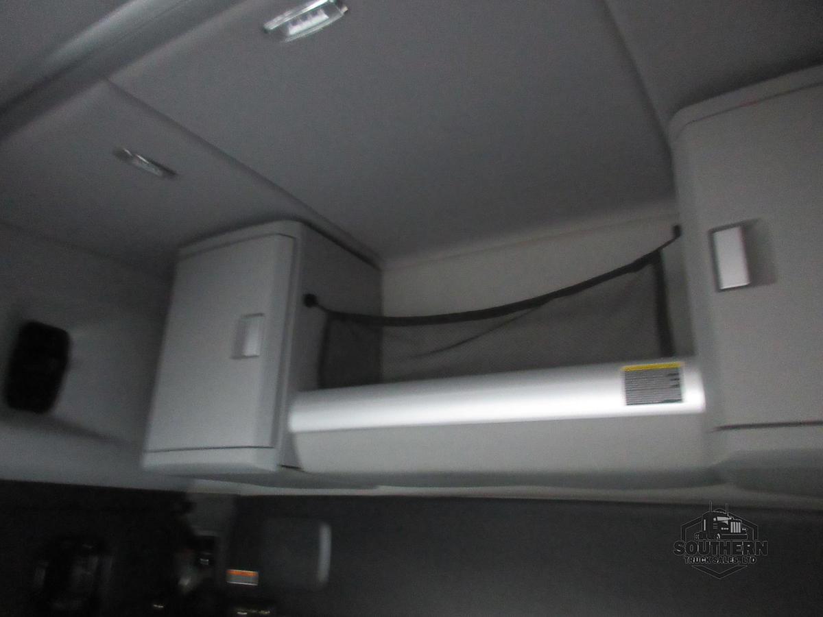 Used 2023 KENWORTH T880
