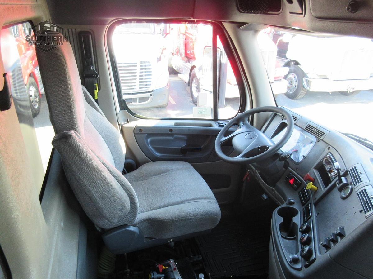 Used 2017 FREIGHTLINER CASCADIA 125