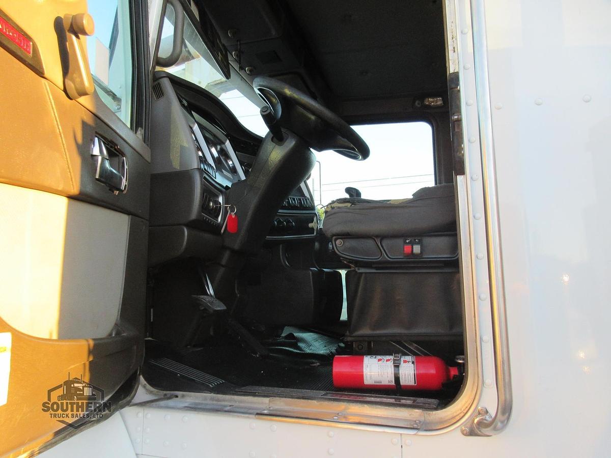 Used 2013 KENWORTH T440