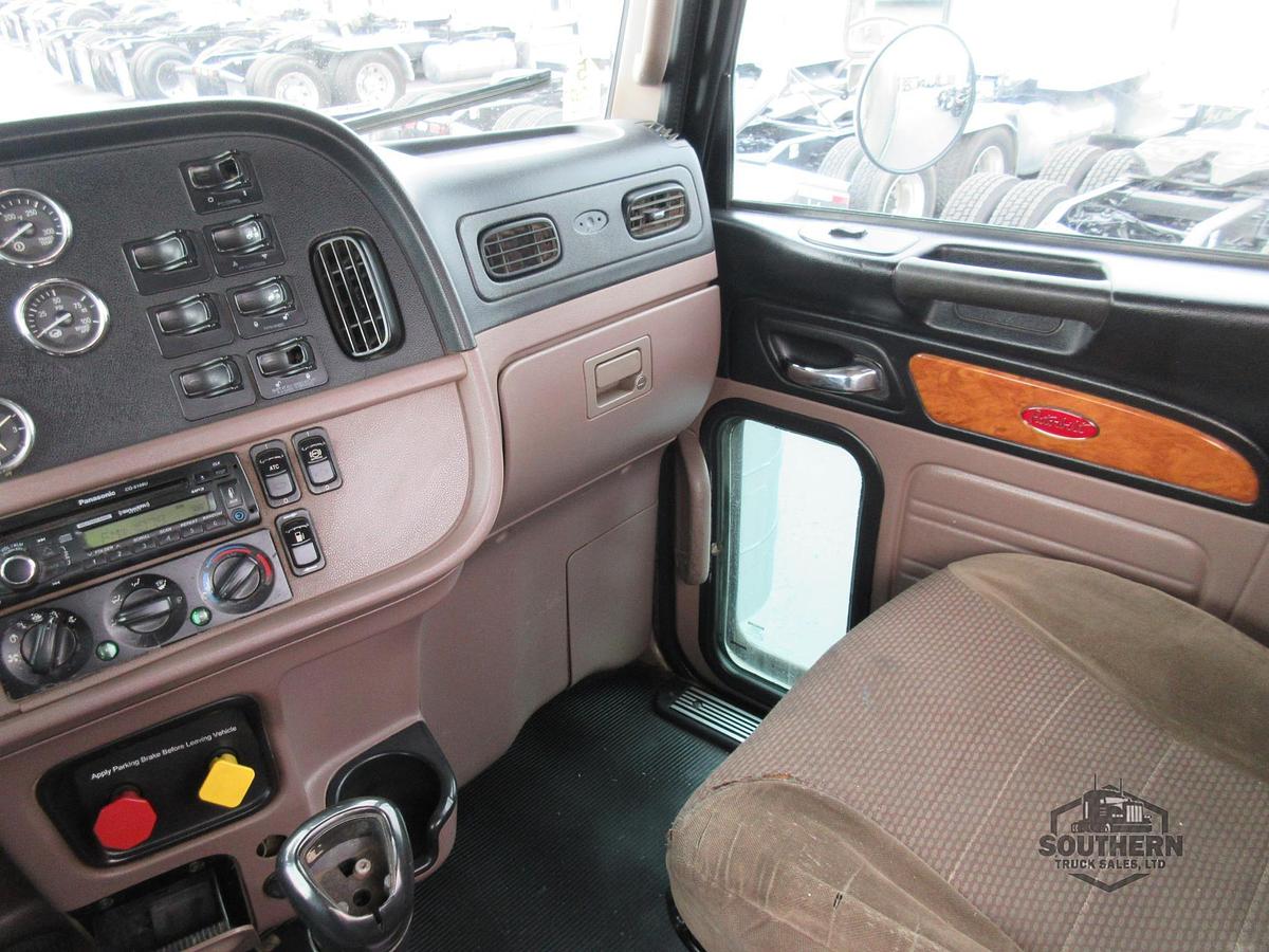 Used 2011 PETERBILT 388