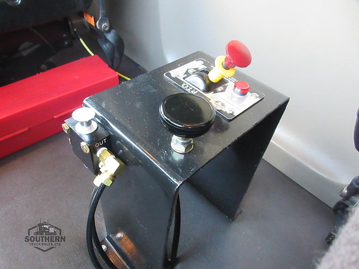 Used 2019 FREIGHTLINER CASCADIA 113