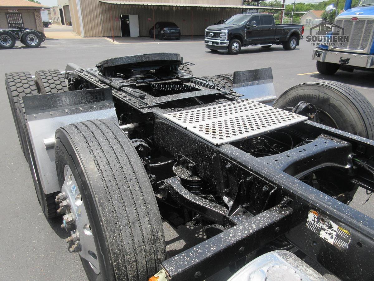 Used 2023 KENWORTH T880