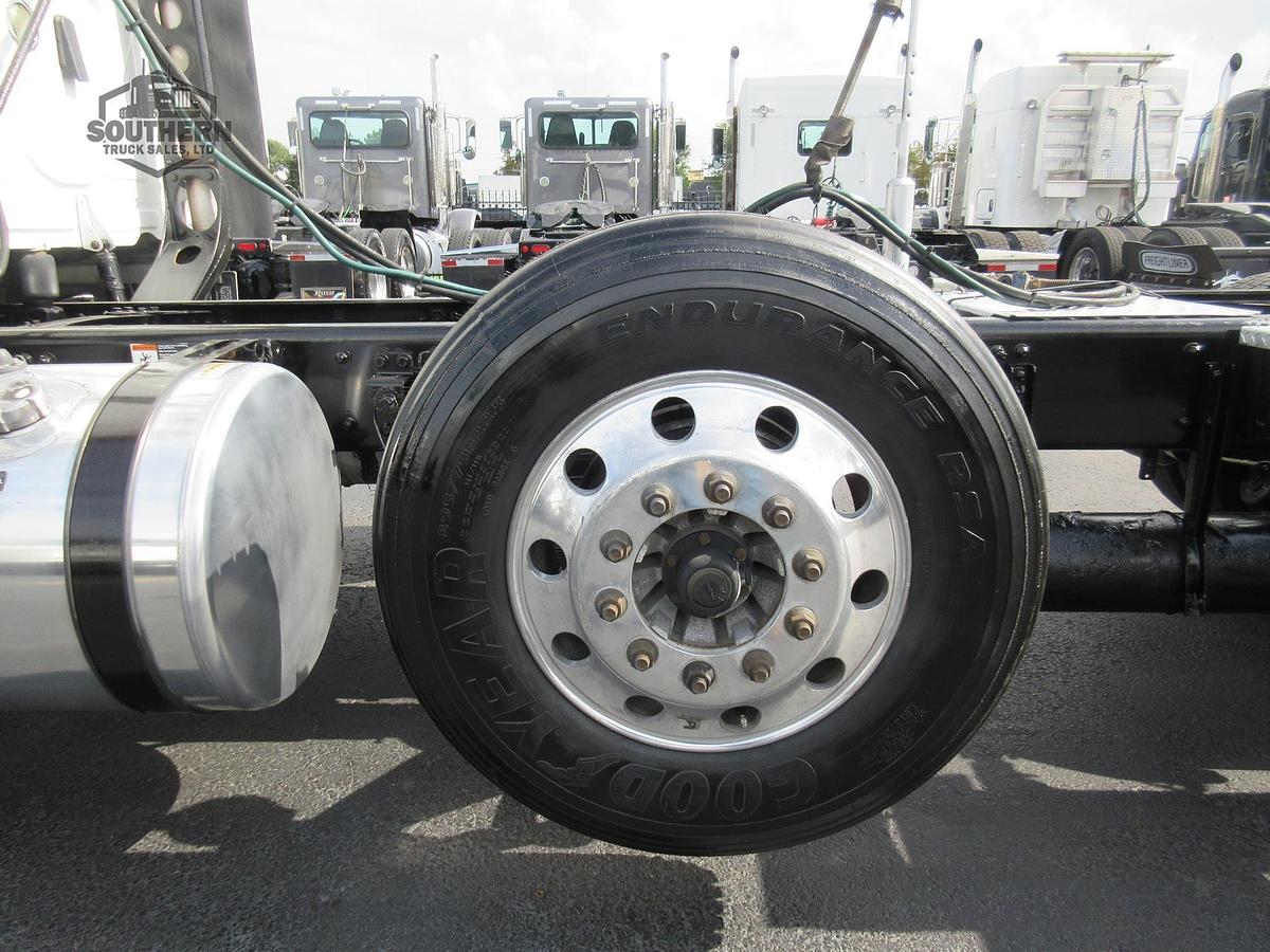 Used 2020 FREIGHTLINER CASCADIA 125