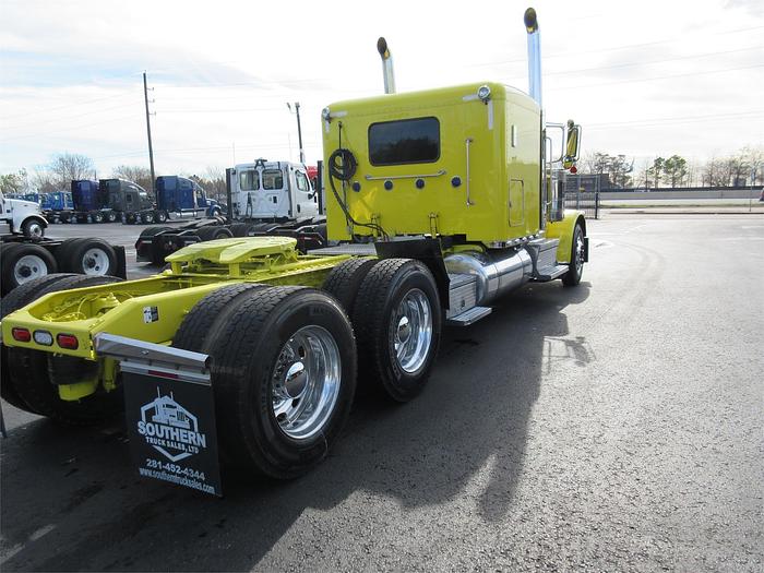 Used 2020 PETERBILT 389