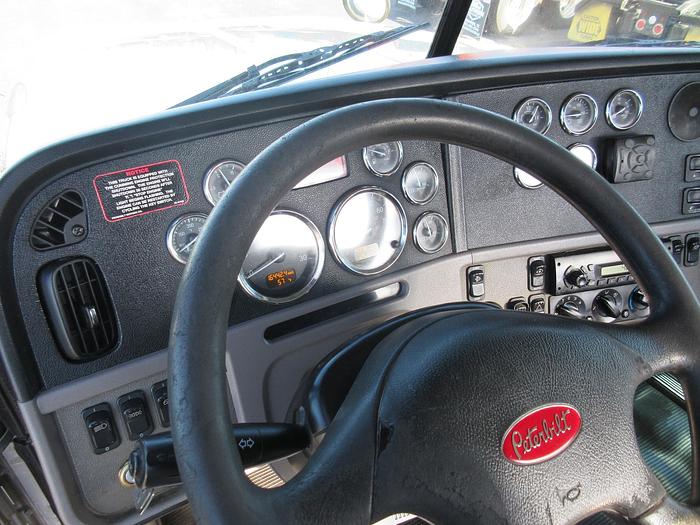 Used 2013 PETERBILT 365