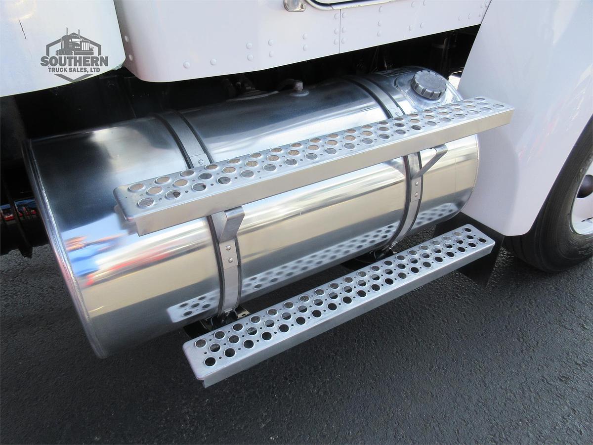 Used 2021 KENWORTH T270