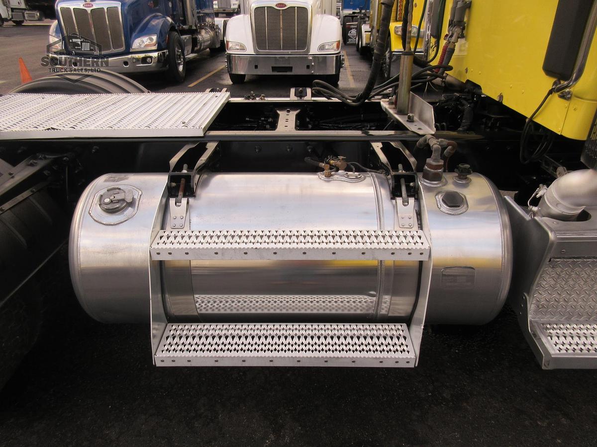 Used 2020 PETERBILT 567