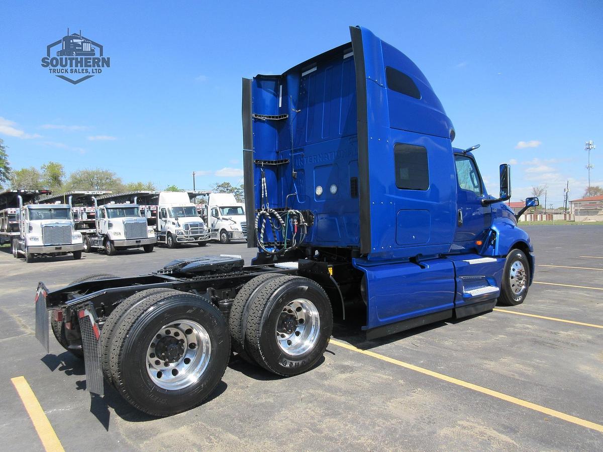Used 2021 INTERNATIONAL LT