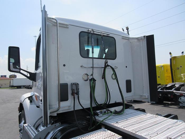 Used 2020 PETERBILT 579 6805