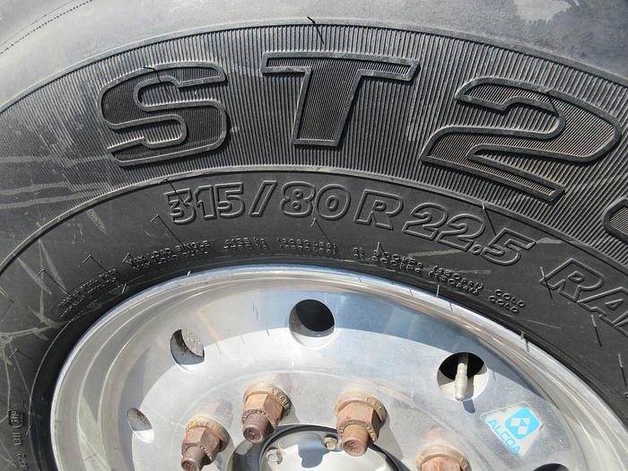 Used 2013 PETERBILT 348