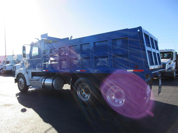 Used 2015 FREIGHTLINER CORONADO 122 SD