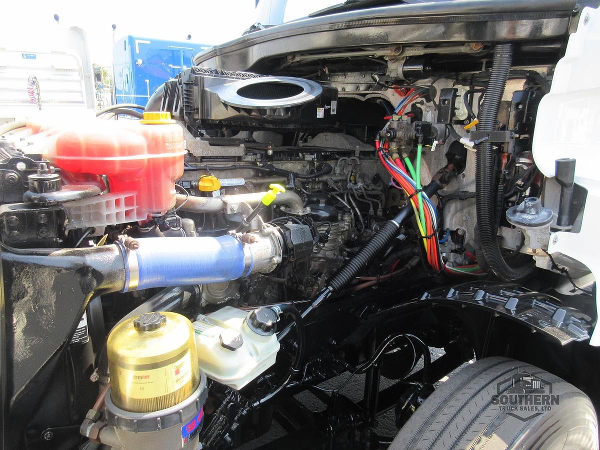 Used 2019 FREIGHTLINER CASCADIA 126