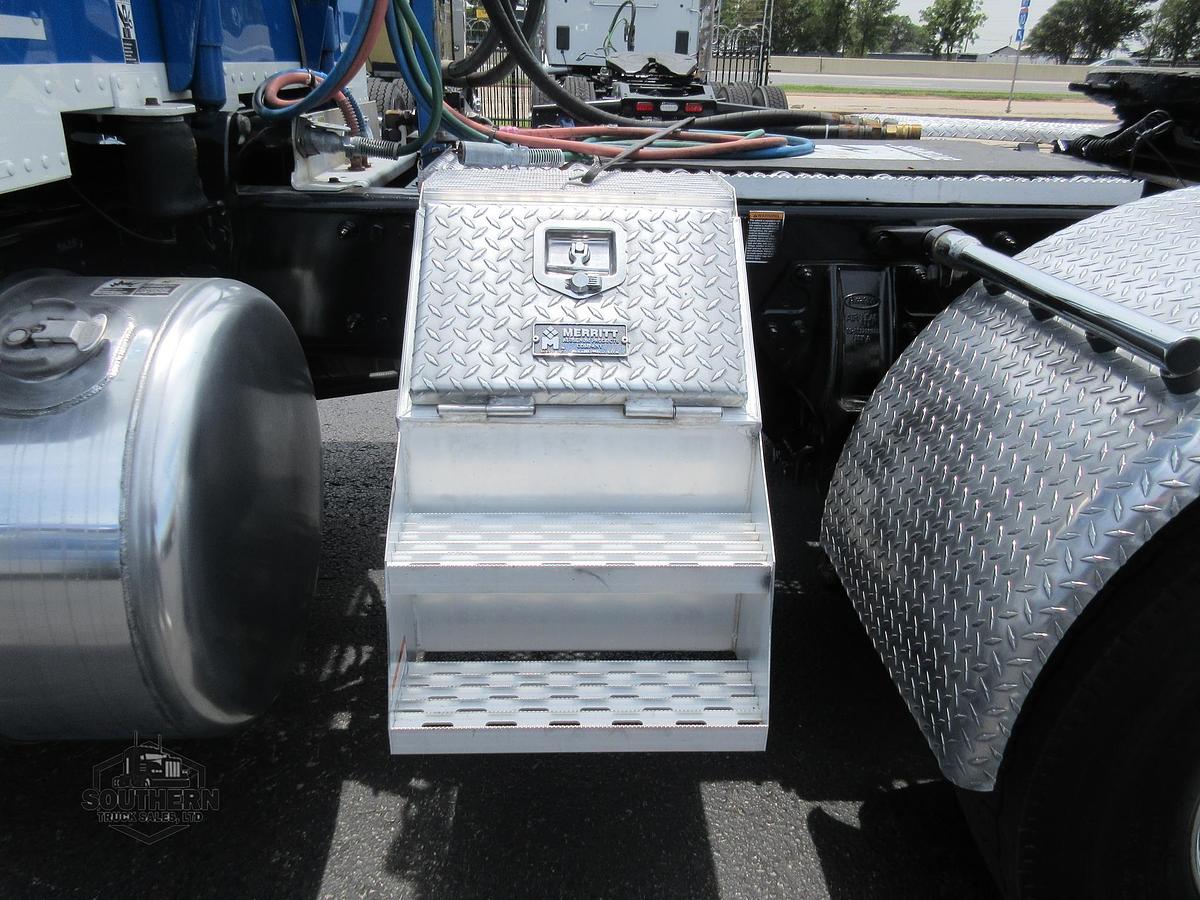 Used 2019 PETERBILT 389